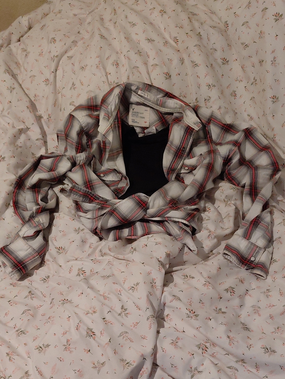 American Eagle Outfitters Plaid Button-Down Shirt in White, Red, and Gray